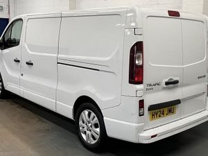 2024 Renault Trafic Panel Van - Image 3