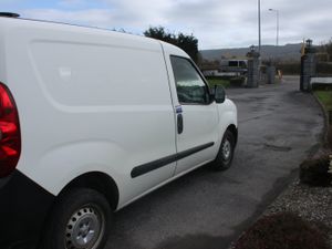 Opel Combo 1.3 CDTI Van,  2018 - Image 4