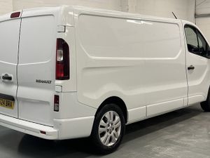 2024 Renault Trafic Panel Van - Image 4
