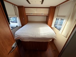 2016 DETHLEFFS GLUCKSMOBIL T 7057 L.H.D, ISLAND - Image 2