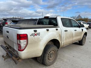 16 Ranger 2.0 Tdci 200k miles Fire damage - Image 3