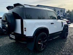 2021 LAND ROVER DEFENDER 3 SEATS AUTO - Image 3