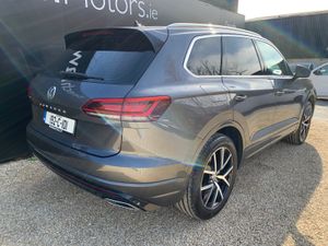 VOLKSWAGEN TOUAREG 3.0 TDI 231 BHP R LINE AUTO - Image 3
