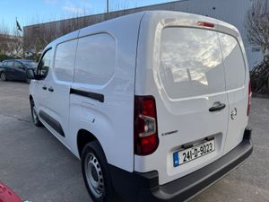 Opel Combo 2024 LWB double sliding doors - Image 4