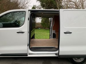 Opel Vivaro 2022 - Image 2