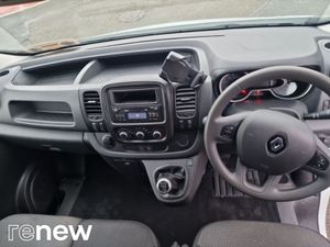 Renault Trafic TRAFIC LL30 ENERGY DCI 120 BUS - Image 2