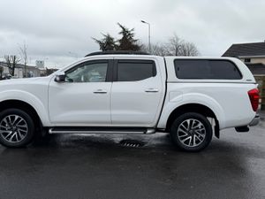 ABSOLUTELY STUNNING 2016 NISSAN NAVARA - Image 4
