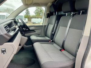 2021 Volkswagen Transporter Low Roof Panel Van - Image 4