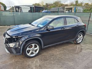 201 Mercedes GLA-Class 180 Automatic - Image 2