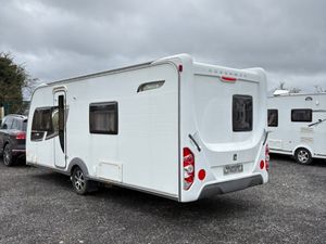 Coachman 4 Berth Twin Fixed Single Beds Caravan - Image 3