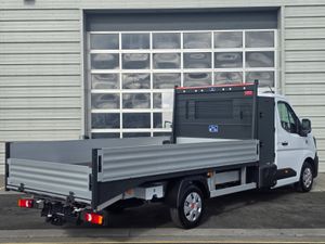 Renault Master Red Edition Dropside - Image 3