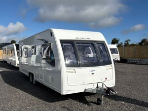 2018 Lunar Quasar 4 Berth Island Bed Caravan - Image 2
