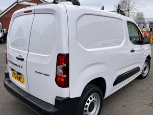 2024 Peugeot Partner Small Panel Van - Image 4