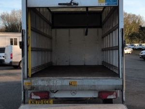 2021 Mercedes-Benz Sprinter Luton Box Van - Image 3