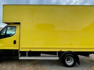 2021 Iveco Daily Luton Box Van - Image 3