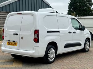 2022 Vauxhall Combo Refrigerated Van - Image 4