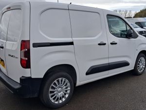 2023 Toyota ProAce Small Panel Van - Image 2