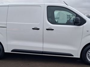 2021 Peugeot Expert Panel Van - Image 4