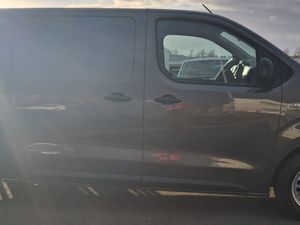 2022 Vauxhall Vivaro Panel Van - Image 2