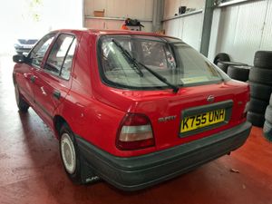 Nissan Sunny 1992 Automatic- 1 Owner - Image 4