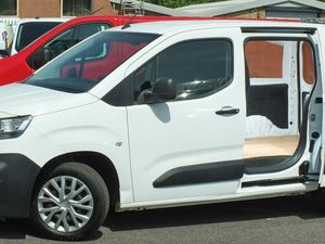 2020 Citroen Berlingo Small Panel Van - Image 2