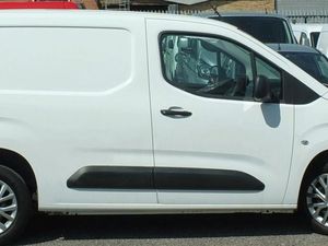 2020 Citroen Berlingo Small Panel Van - Image 4