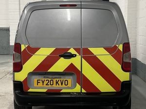 2020 Peugeot Partner Small Panel Van - Image 3