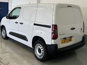2022 Citroen Berlingo Small Panel Van - Image 3