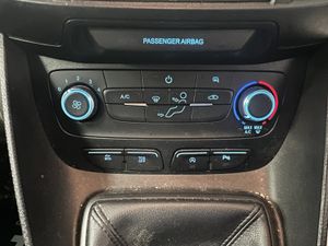 2019 Ford Transit Connect Small Panel Van - Image 4