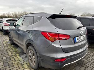 15 Santa -Fe 7seater Diesel 200km Drives - Image 4