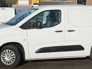 2021 Citroen Berlingo Small Panel Van - Image 4