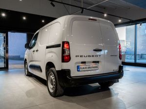 2025 Peugeot Partner Pro Plus 1.5 HDi 130 Auto - Image 4