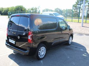 2022 Vauxhall Combo 2000 L1H1 Sportive - Image 4