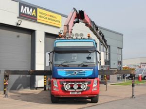 2013 VOLVO FM420 8X4  BEAVERTAILAND  FASSI F660 CR - Image 2