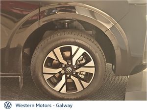 Volkswagen Transporter Trendline Plus LWB 150HP. A - Image 4