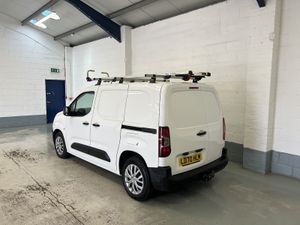 2020 Citroen Berlingo Small Panel Van - Image 4