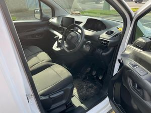 Peugeot Partner ACTIVE PLUS 1.5 BLUE H HDI 100 4 - Image 2