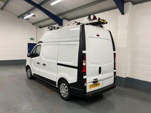 2021 Renault Trafic High Roof Panel Van - Image 4