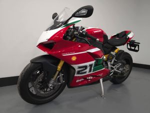 Ducati Panigale V2 Bayliss 20th Anniversary No 120 - Image 2