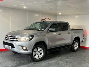 Toyota Hilux DOUBLE CAB SR5 AUTO 4DR - Image 2
