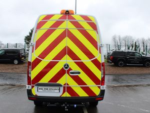 2024 Mercedes-Benz Sprinter 315 L2H2 - Image 4