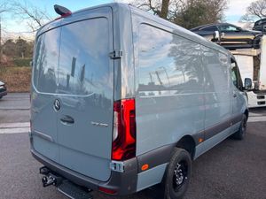 Mercedes-Benz Sprinter 319 MWB LOW ROOF SELECT AUT - Image 3