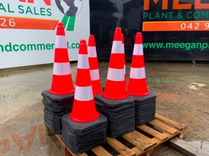 UNUSED 28" TRAFFIC SAFETY CONES.......478. - Image 3