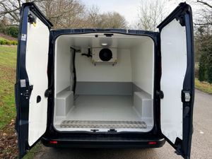2021 Renault Trafic Refrigerated Van - Image 2