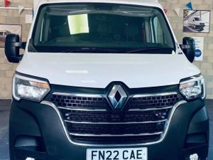 2022 Renault Master Luton Low Loader Box Van - Image 4