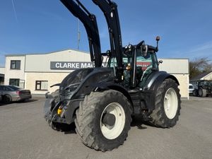 2022 Valtra T234 Direct with Loader - Image 4