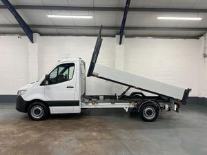 2022 Mercedes-Benz Sprinter Tipper Van - Image 2