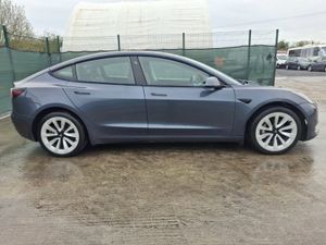 202 Tesla Model 3 Standard Plus 3 - Image 2