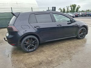 2015 Volkswagen Golf 1.6 Tdi.Light Damage - Image 4
