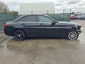 2016 Mercedes C-Class  220C  2.2 Diesel - Image 4